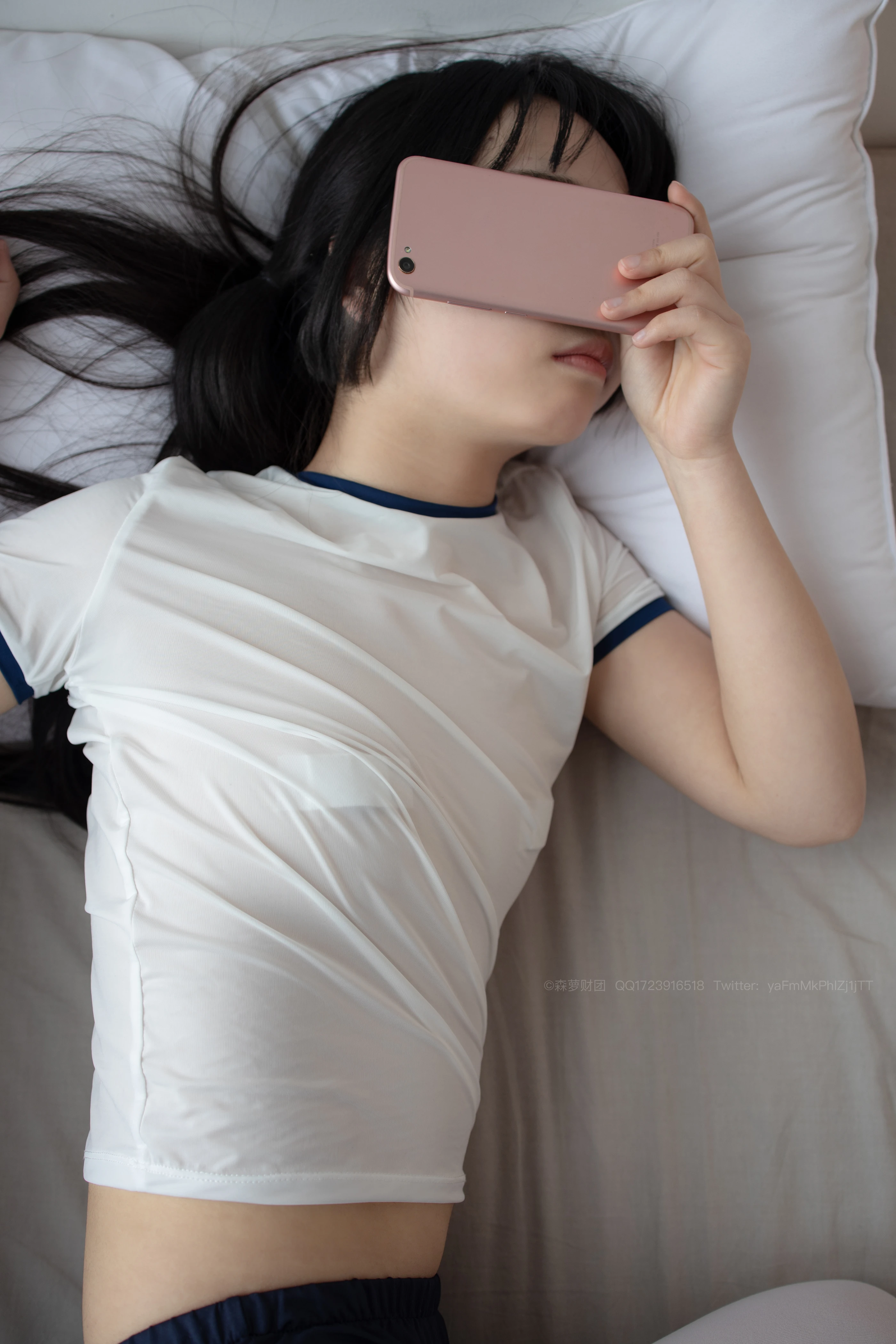 森萝财团 [X-056] 超薄死库水白丝 [91P 1V]插图4